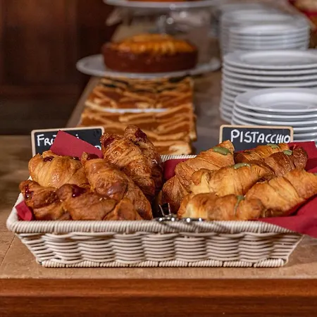 Casanova - Panoramic And Hotel San Quirico dʼOrcia